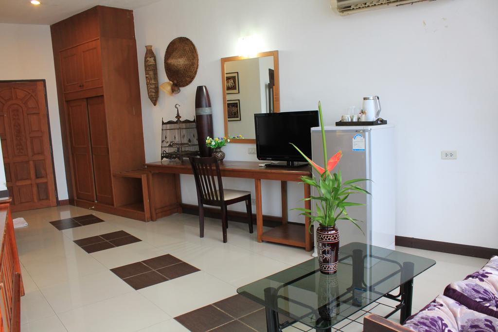 Mook Anda Hotel Phuket Екстериор снимка