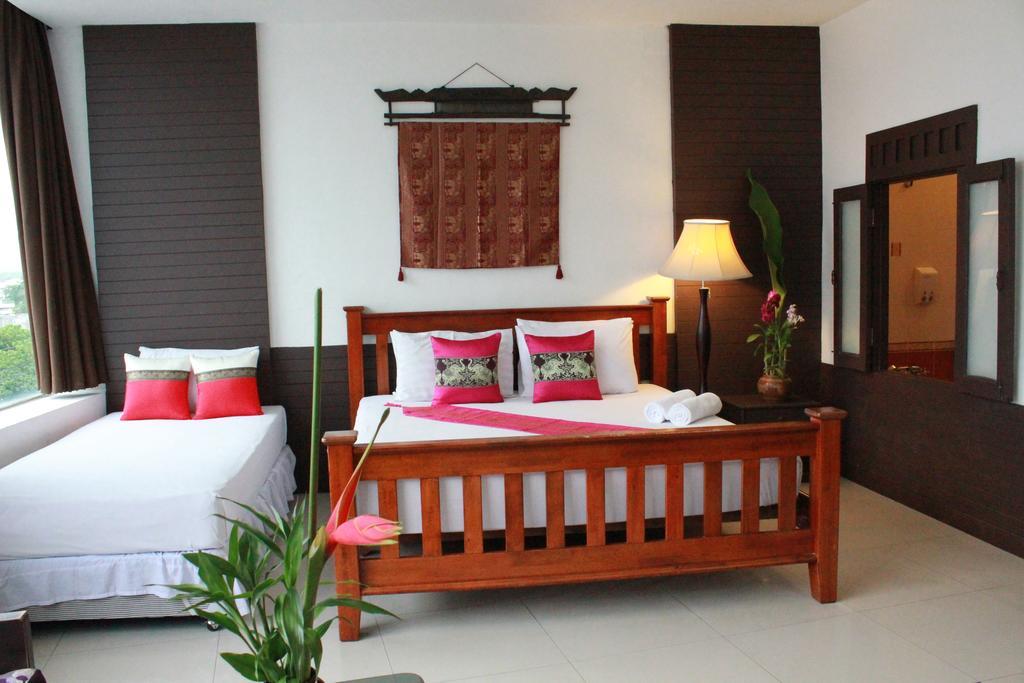 Mook Anda Hotel Phuket Екстериор снимка
