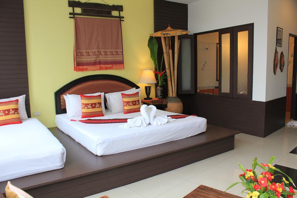 Mook Anda Hotel Phuket Екстериор снимка