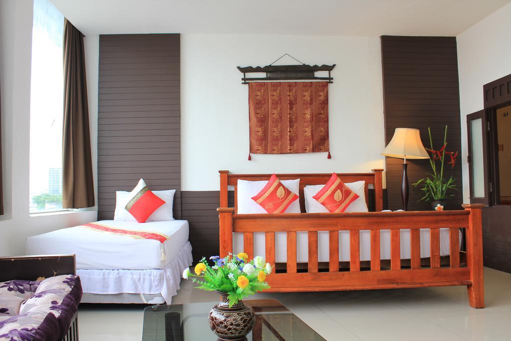 Mook Anda Hotel Phuket Екстериор снимка