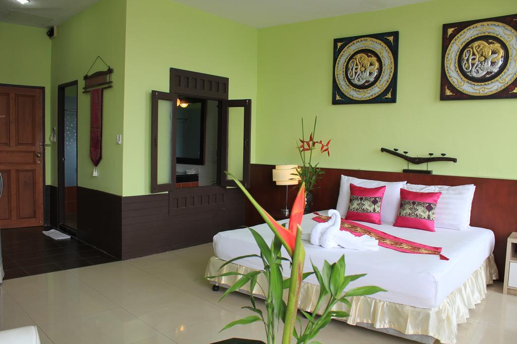 Mook Anda Hotel Phuket Екстериор снимка