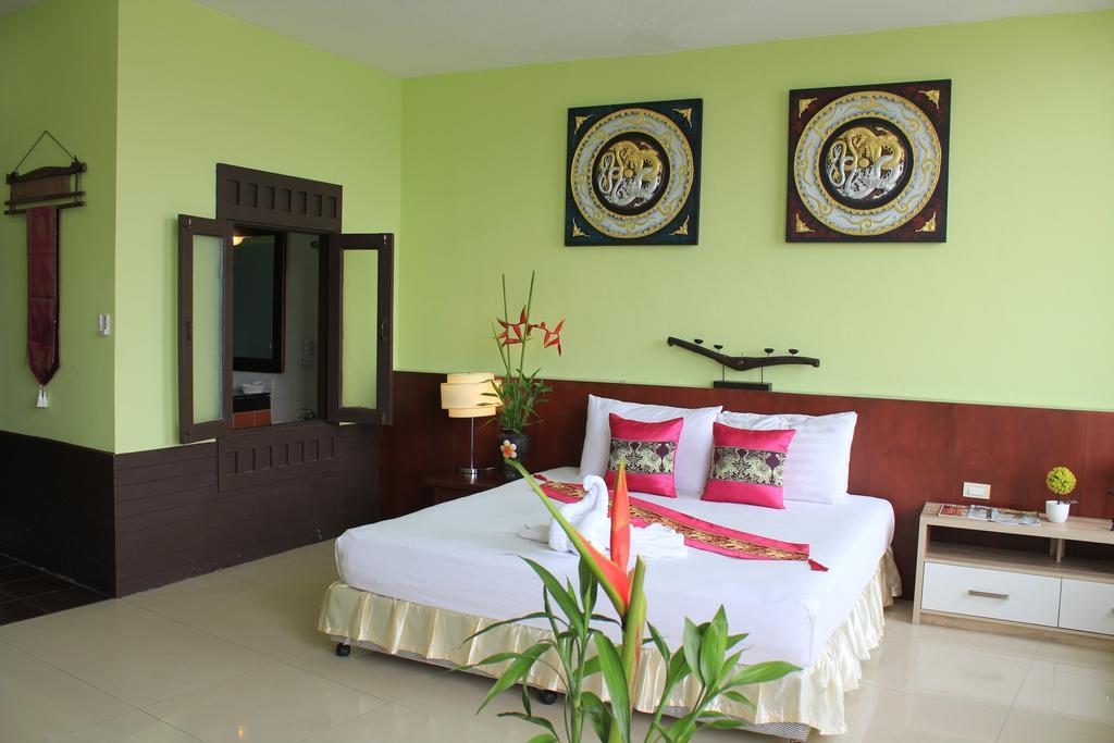 Mook Anda Hotel Phuket Екстериор снимка