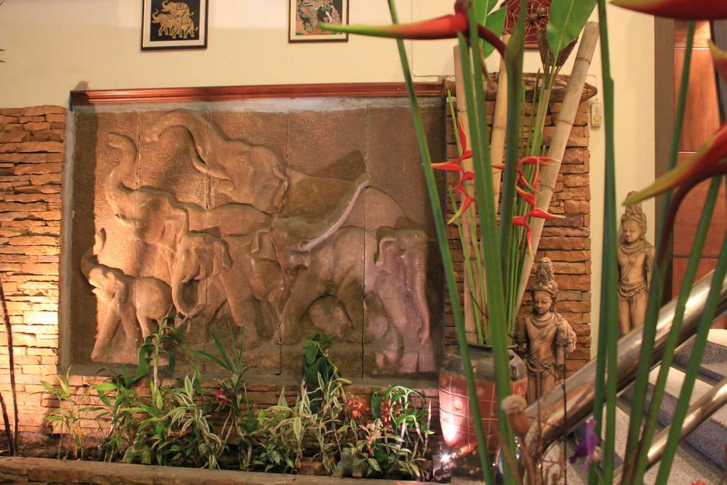 Mook Anda Hotel Phuket Екстериор снимка