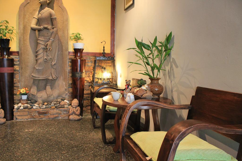 Mook Anda Hotel Phuket Екстериор снимка