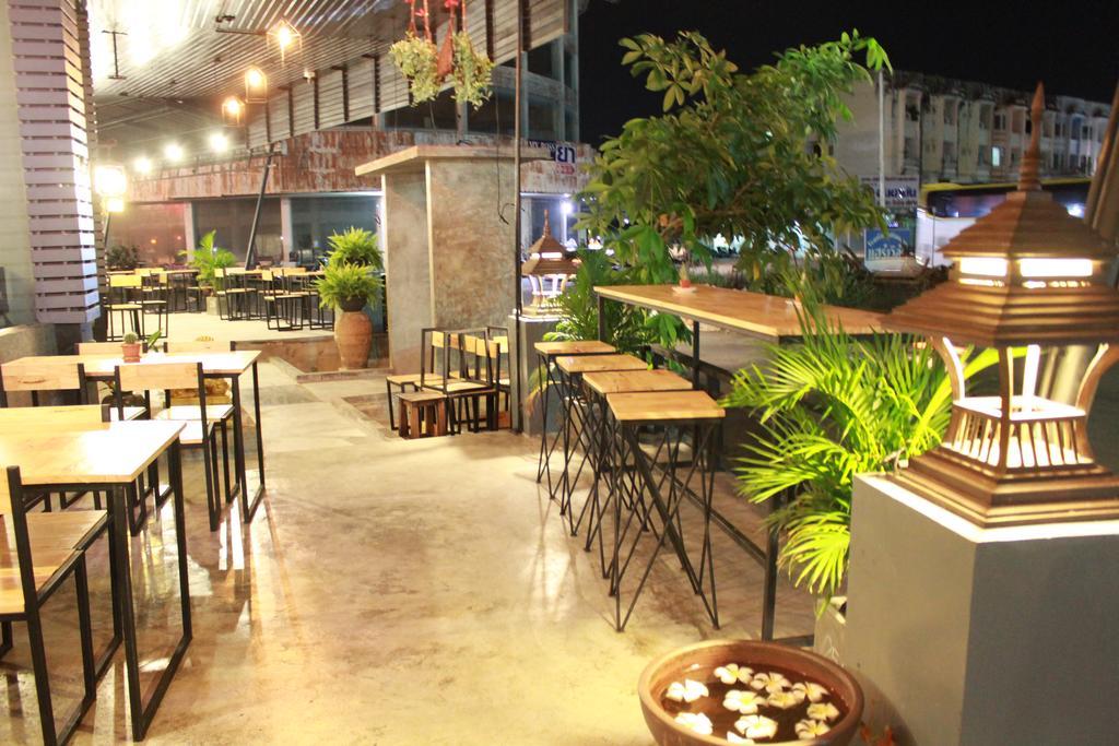 Mook Anda Hotel Phuket Екстериор снимка