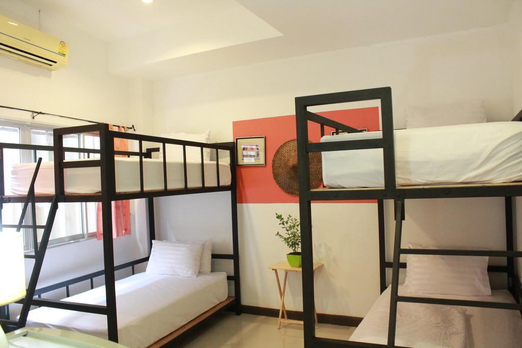 Mook Anda Hotel Phuket Екстериор снимка
