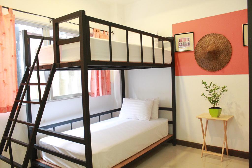 Mook Anda Hotel Phuket Екстериор снимка