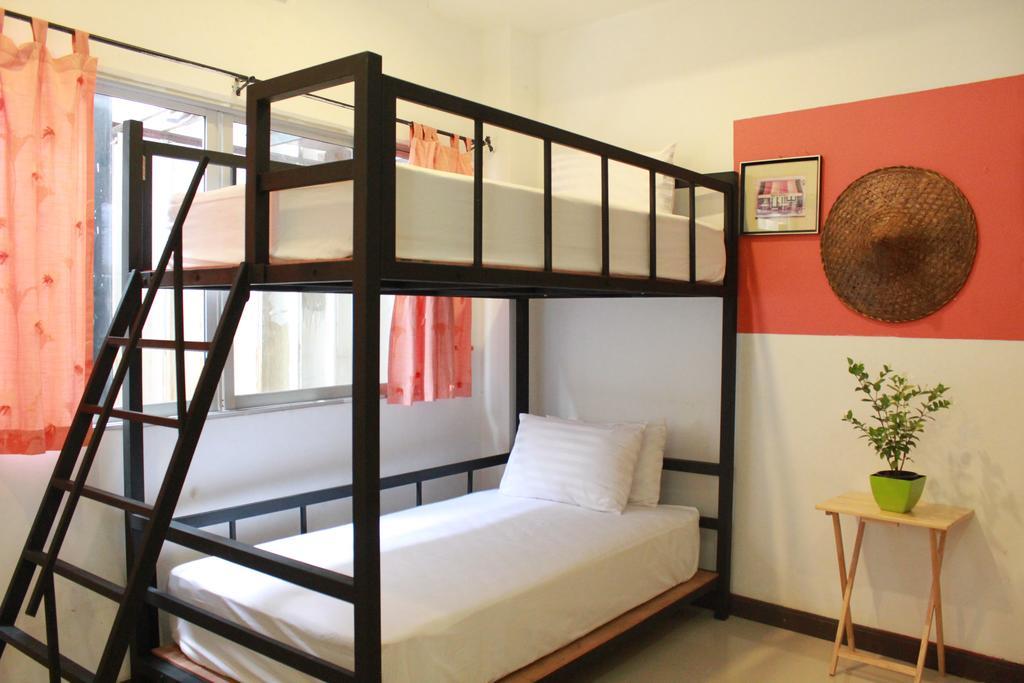 Mook Anda Hotel Phuket Екстериор снимка