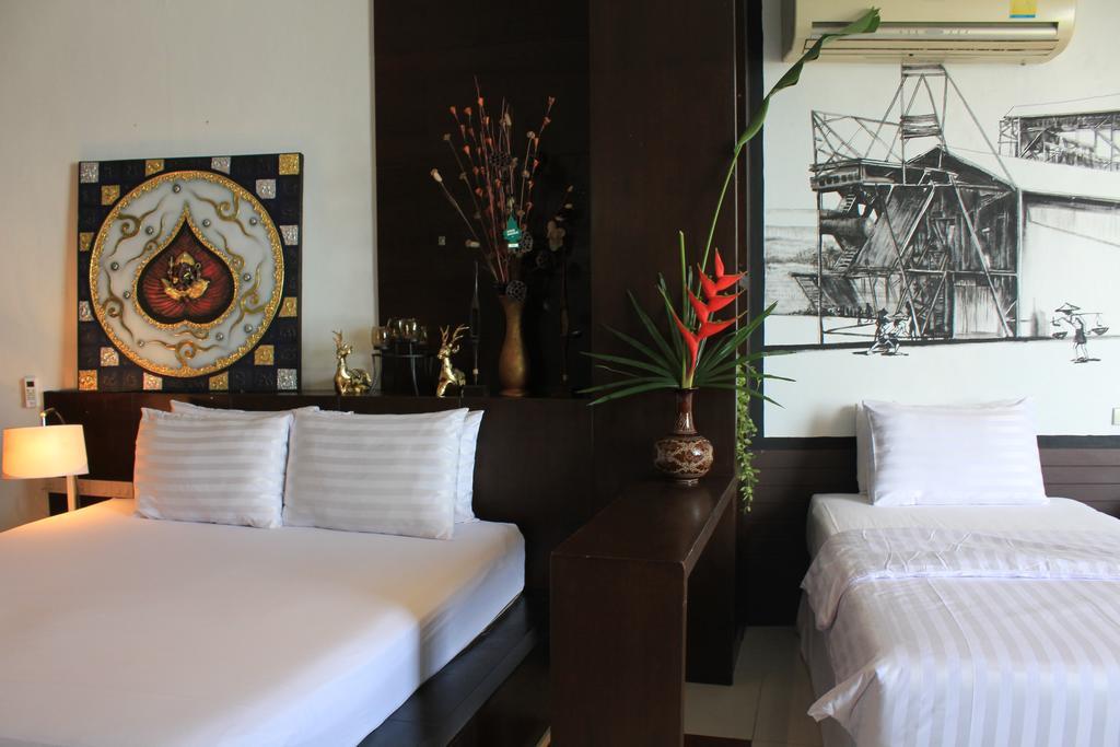 Mook Anda Hotel Phuket Екстериор снимка