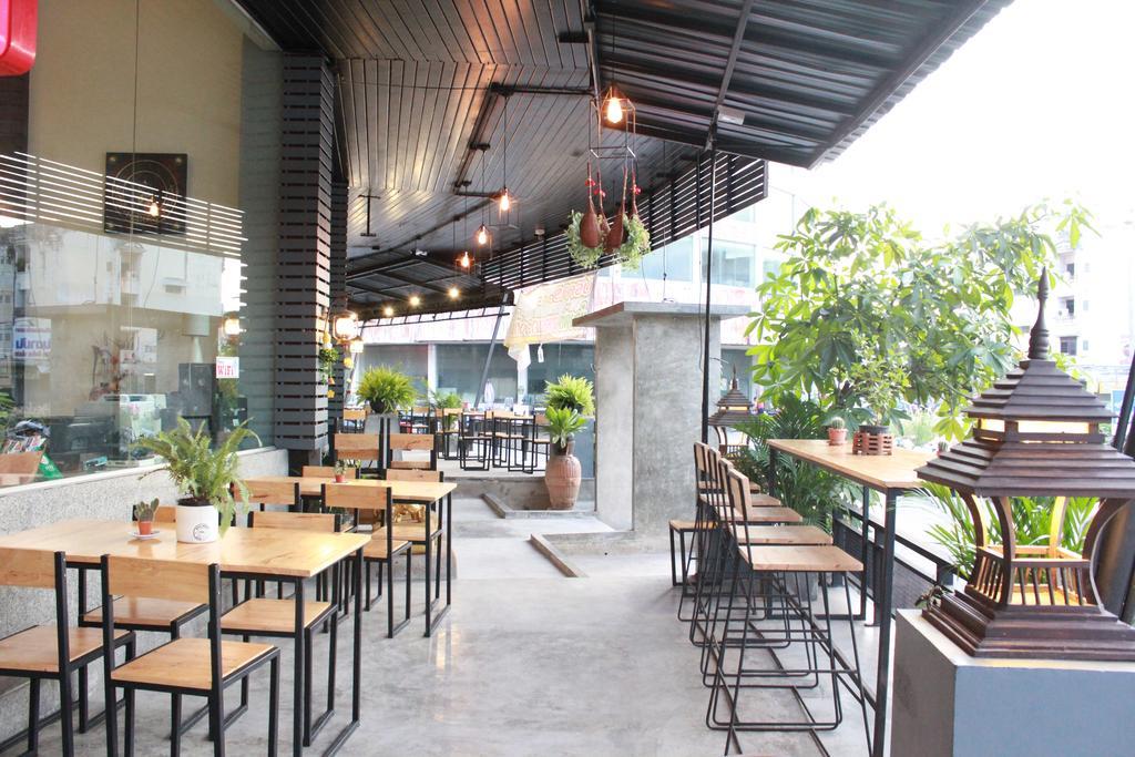 Mook Anda Hotel Phuket Екстериор снимка