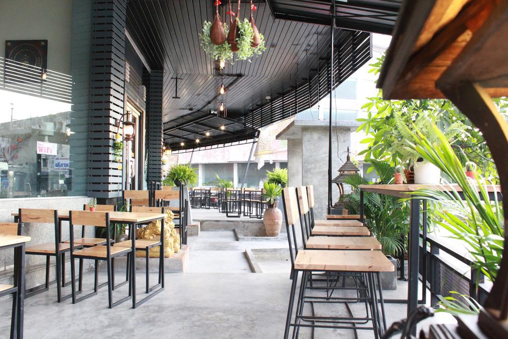Mook Anda Hotel Phuket Екстериор снимка
